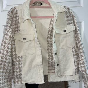 Bad Habit Women's Houndstooth Cream and Tan Jean Jacket
